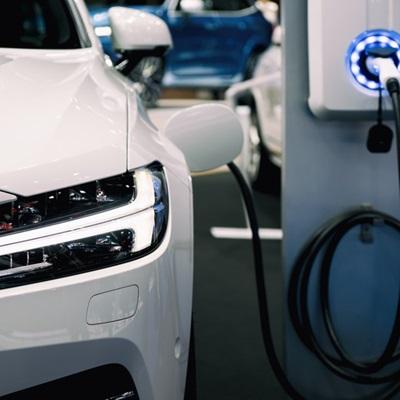 Carregar carro elétrico no condomínio Carregar carro elétrico no condomínio